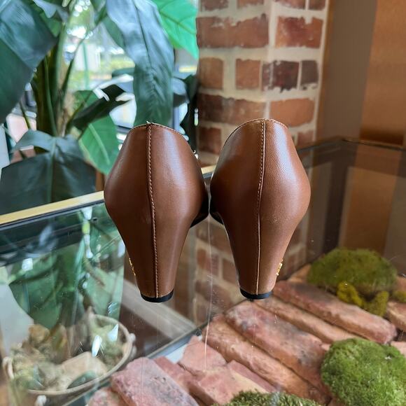 CHANEL Brown Black Cap Toe Leather Wedges SZ 37.5 - Picture 4 of 6